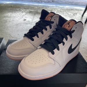 Air Jordan 1s